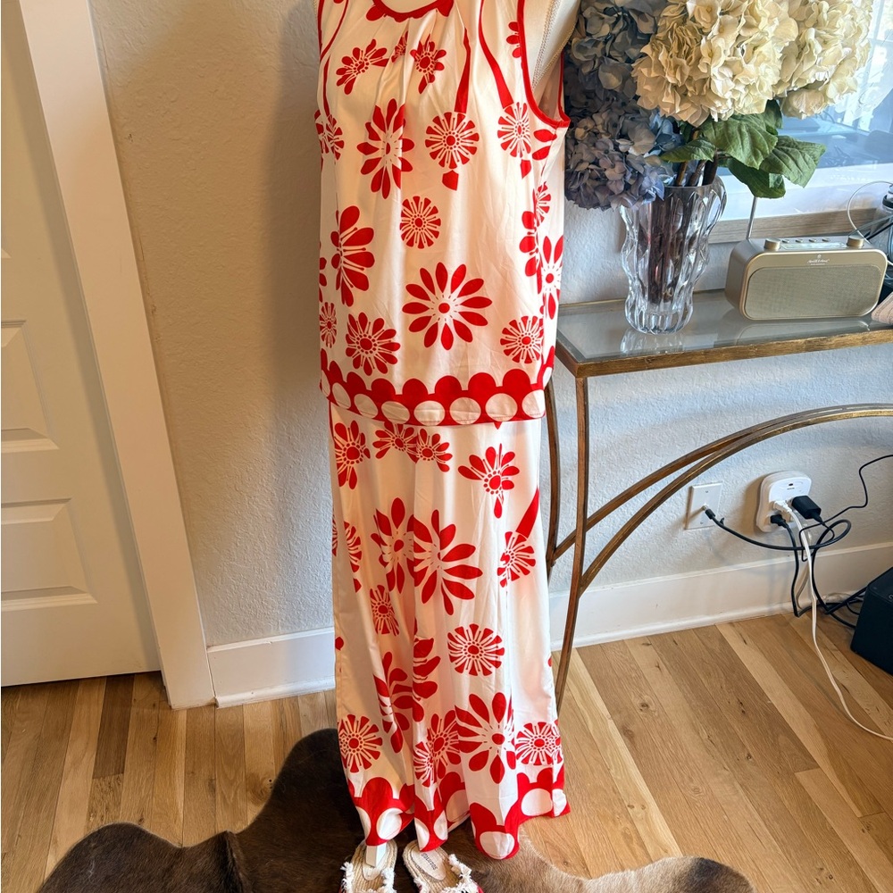 Shien 2pc vacation outfit in red and cream tribal print. Sz XL